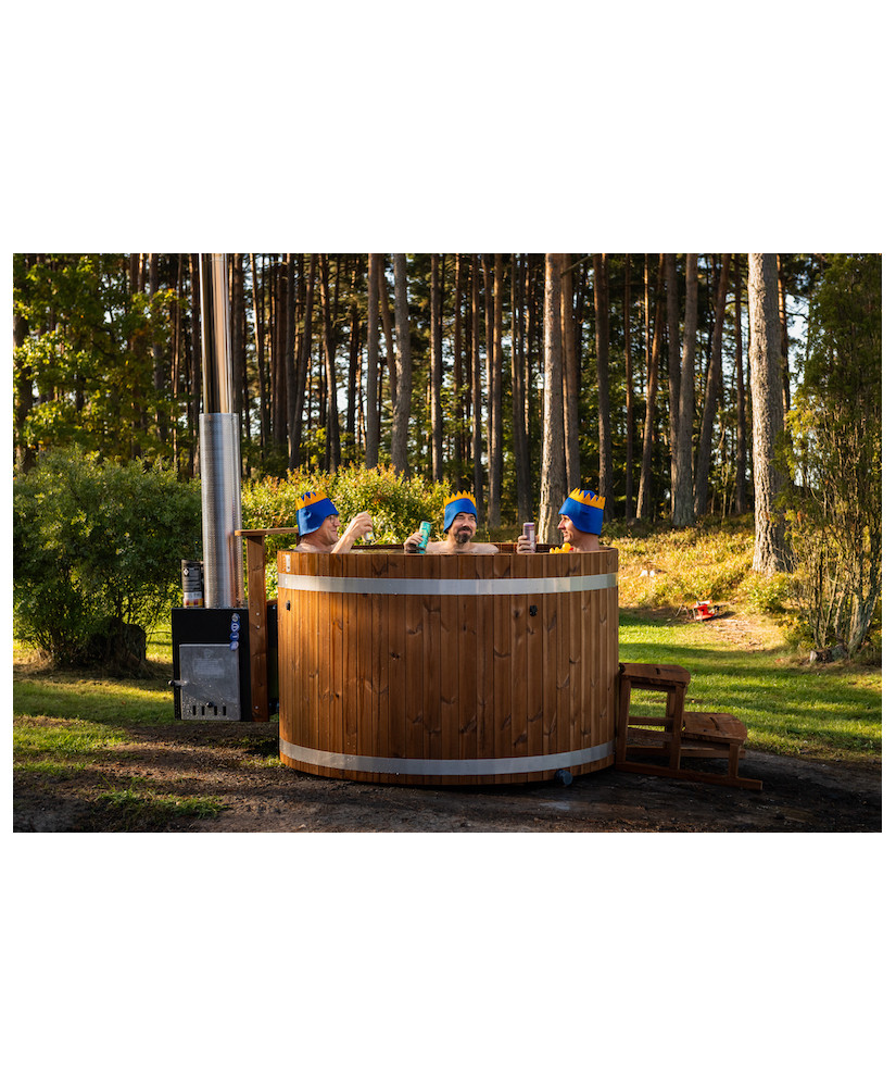 Bain Nordique Personnes En Thermowood Woody M Terveo Kirami