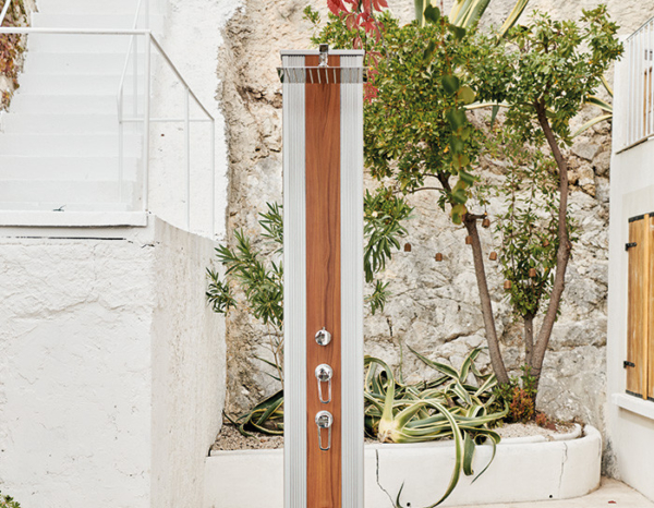 Douche de jardin hybride